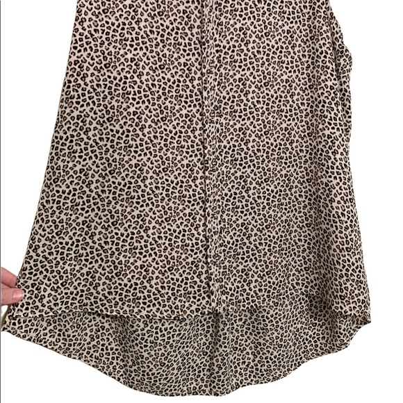 Bobeau Leopard Print Top - Picture 4 of 4